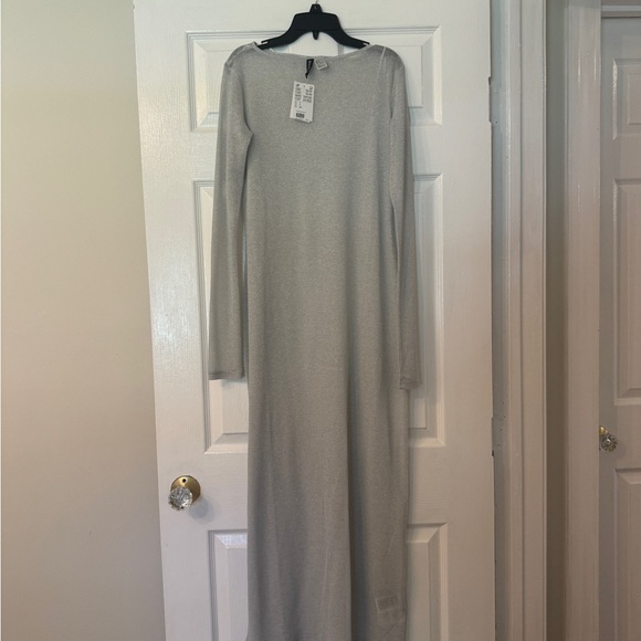 H&M Dresses & Skirts - H&M Silver Shimmer Long Sleeve Dress